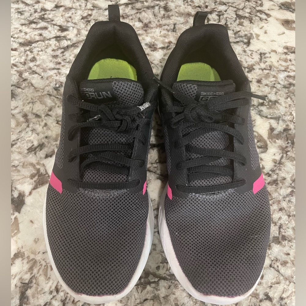 Sketchers Size 6 Women’s